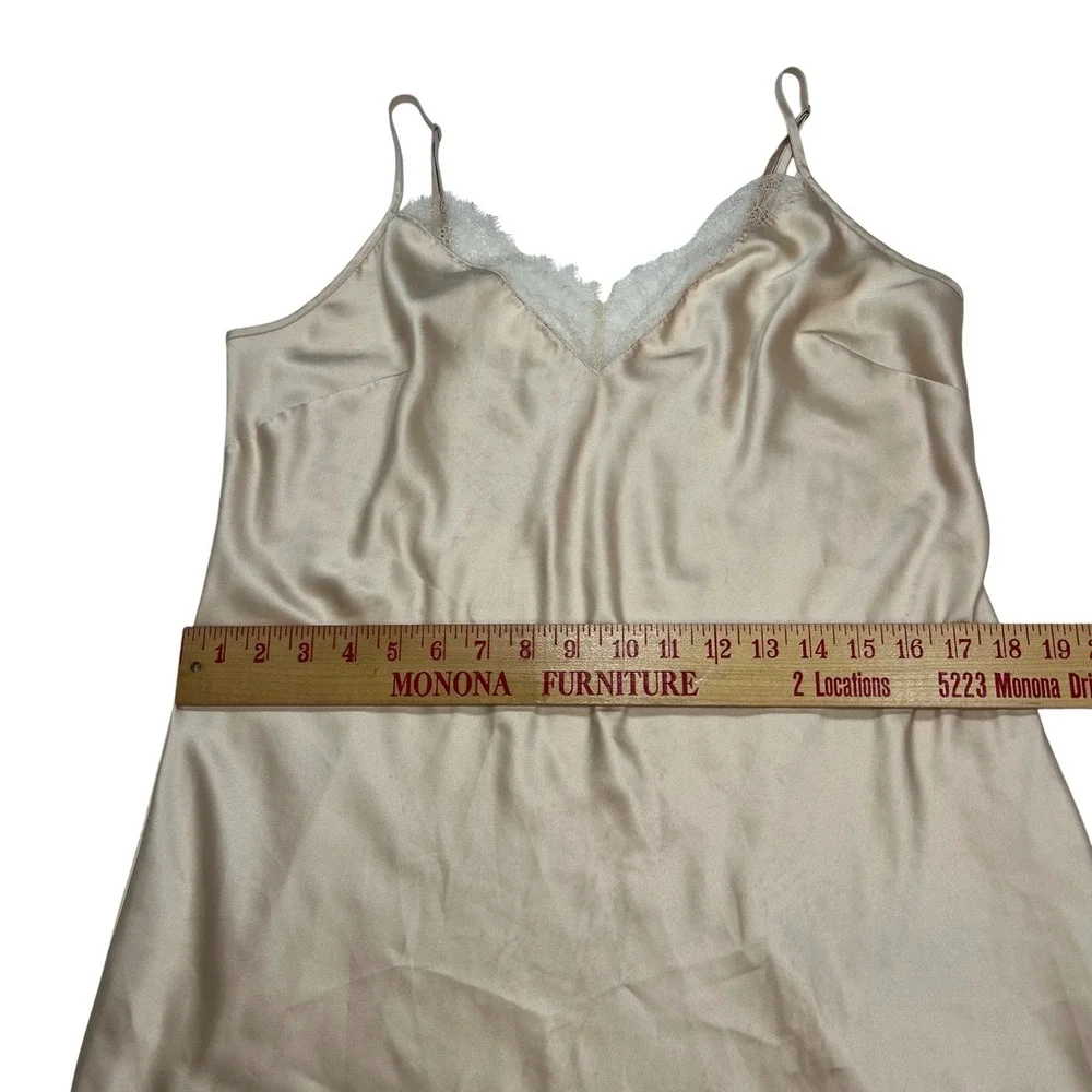 Victorias Secret measurements laying